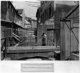1858-78年、パリのゴブラン通りのふもとにあるビーブル川岸